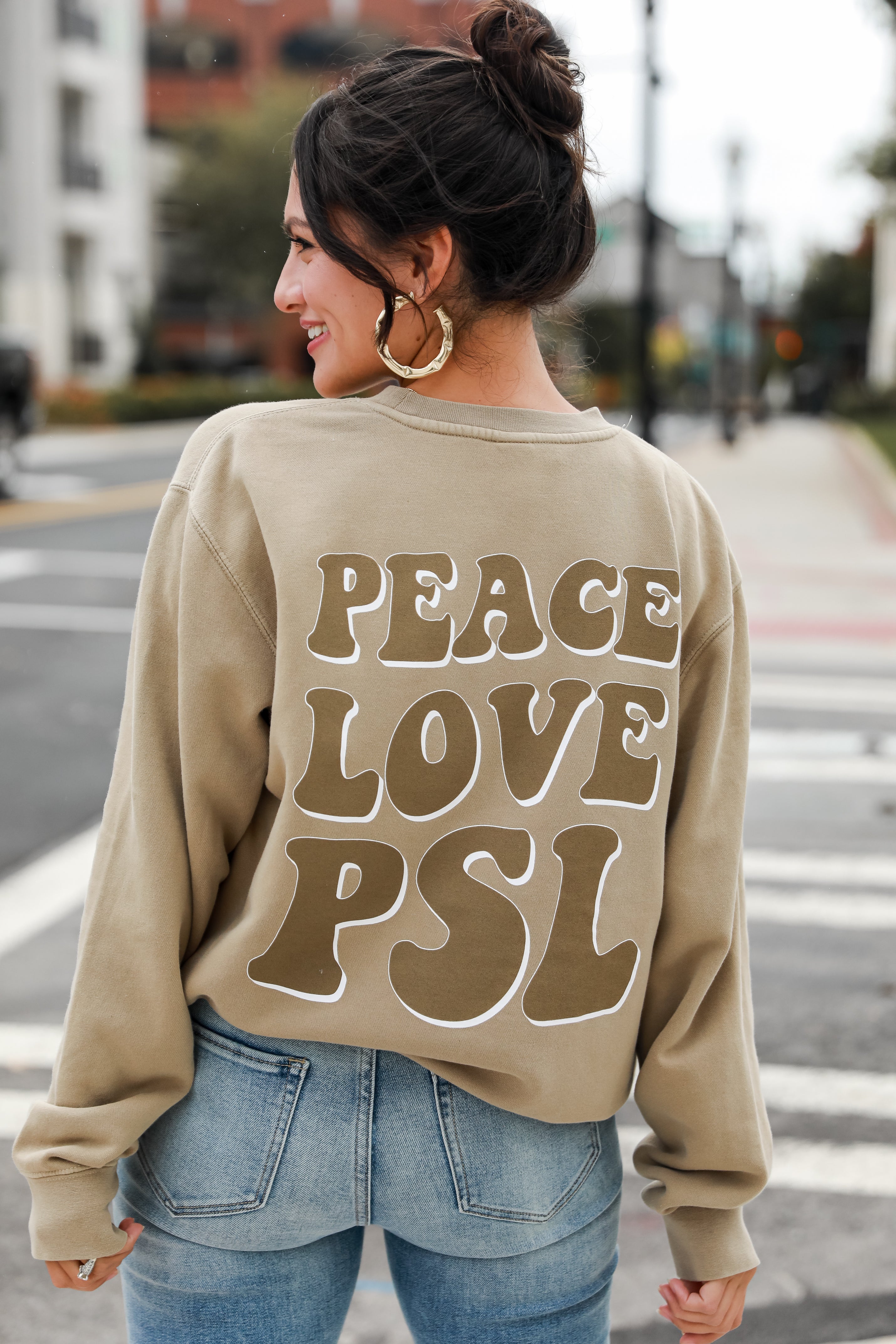 Cozy Up in Style: Cute Fall Sweatshirts You’ll Love!