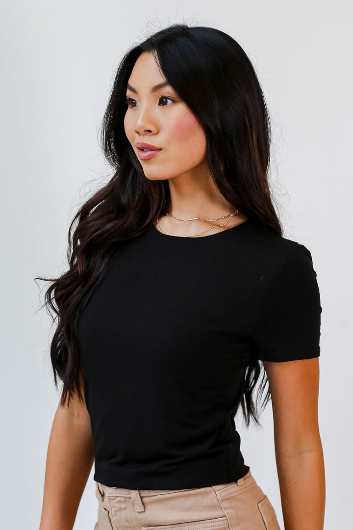 black short sleeve crop top