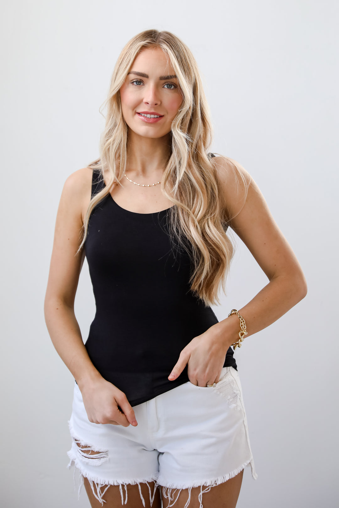 Riley Everyday Tank black scoop neck tank