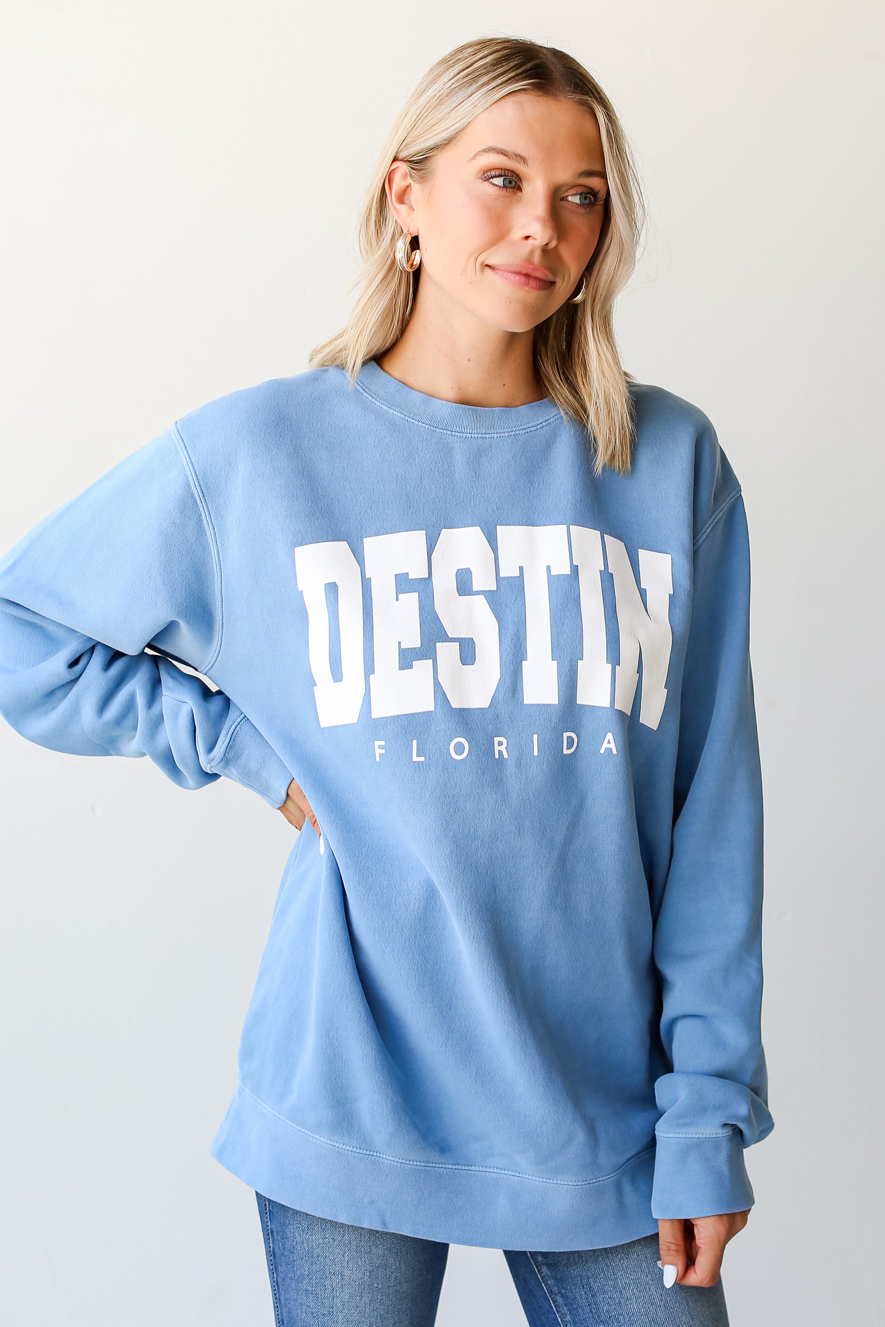 Blue Destin Florida Block Letter Pullover on dress up model