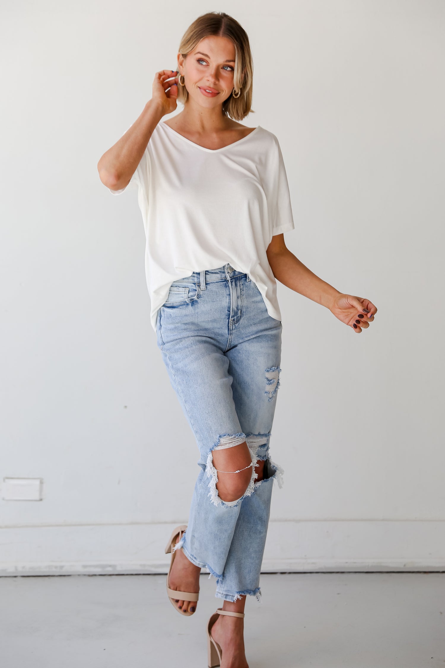 Light Wash Distressed 90s Vintage Dad Jeans for women