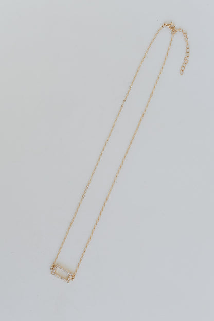 trendy gold necklaces