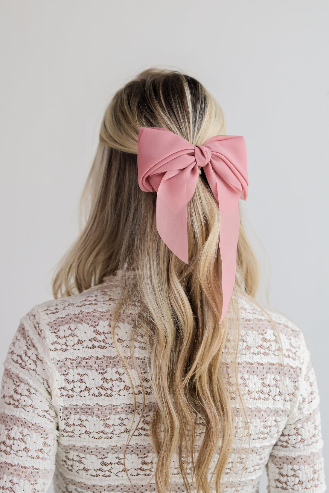 Luxe Poise Bow Hair Clip