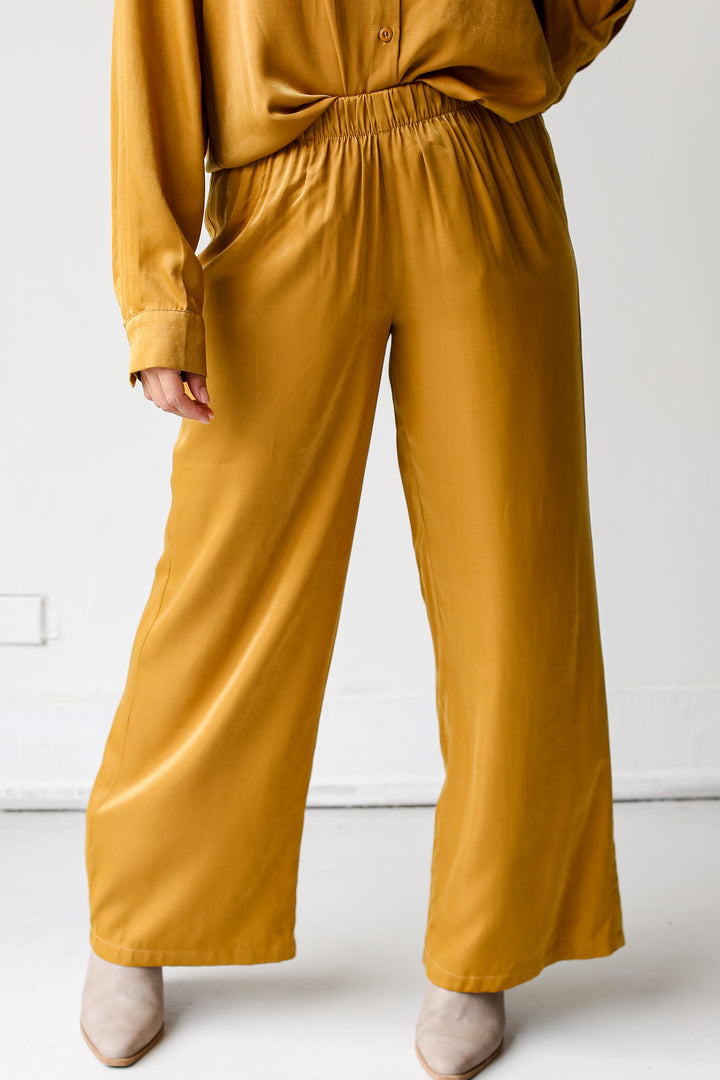 trendy pants for women