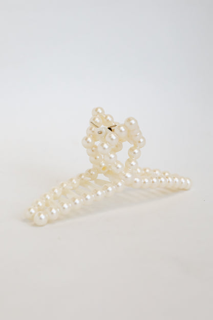 Posh Brilliance White Pearl Claw Hair Clip