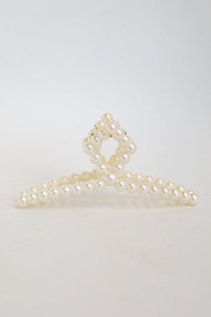 Posh Brilliance White Pearl Claw Hair Clip