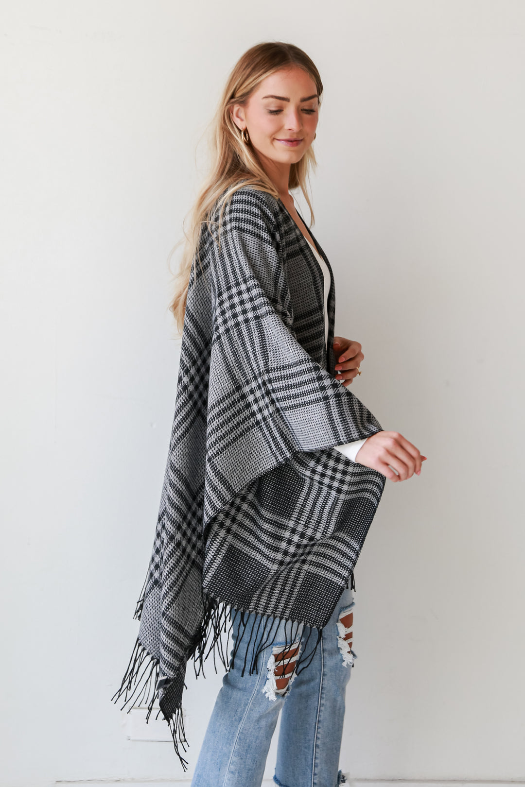 cute Black Plaid Fringe Shawl