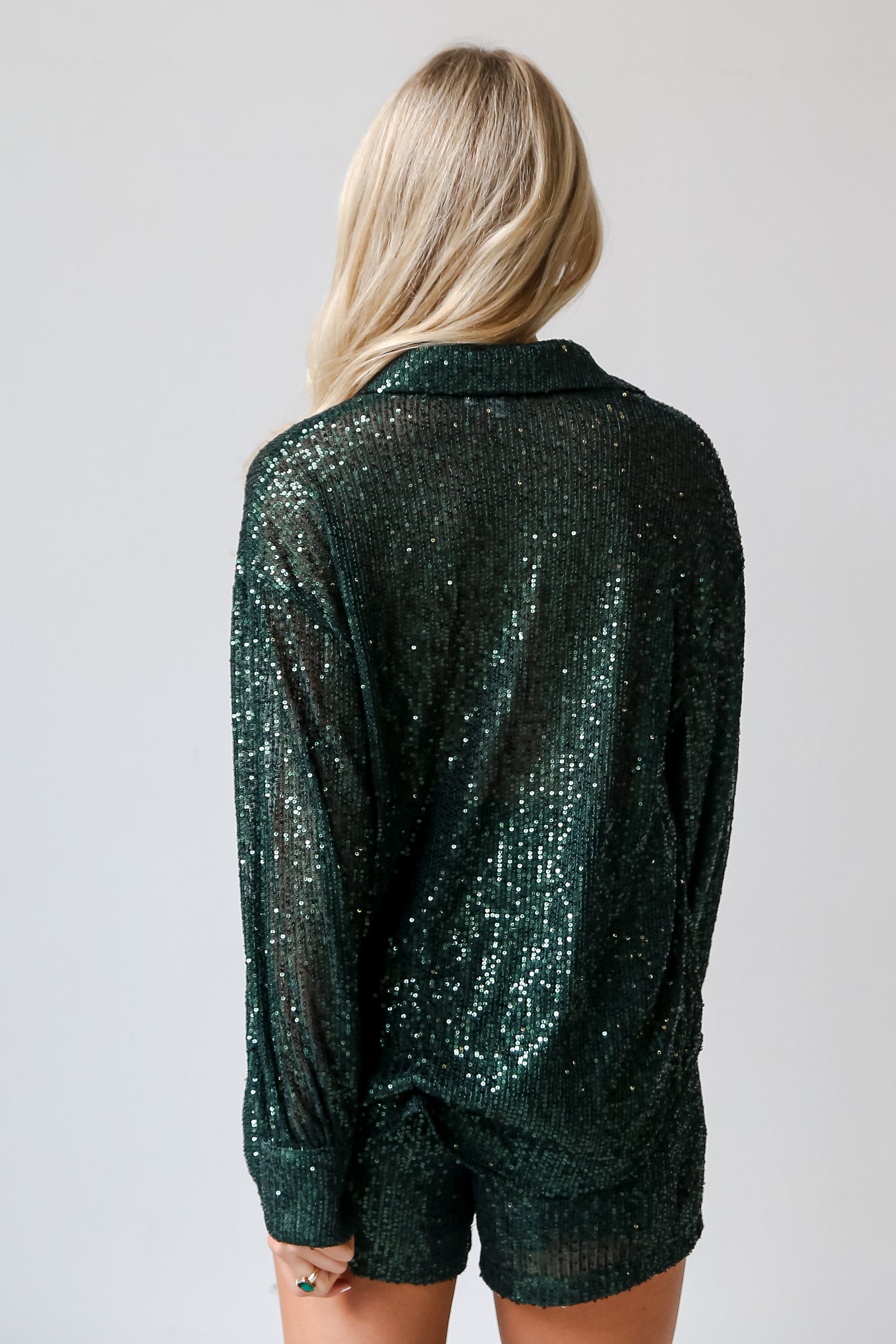 sparkly holiday outfits