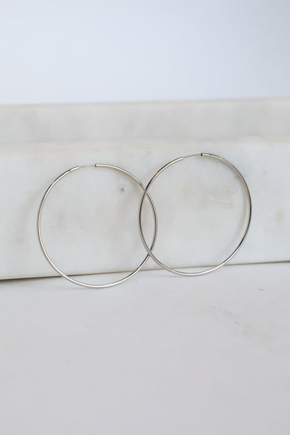 Sloane Medium Hoop Earrings