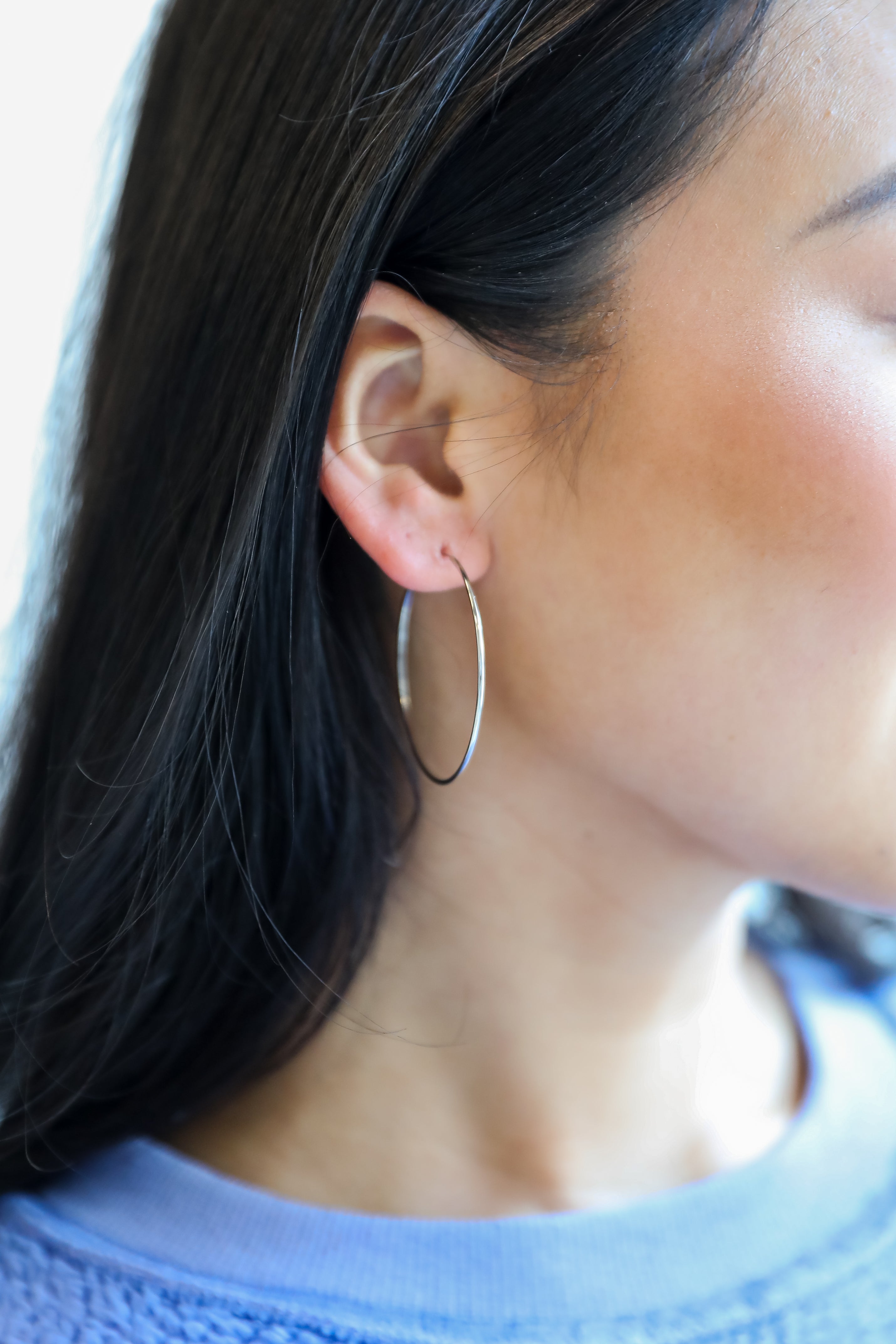 Sloane Medium Hoop Earrings