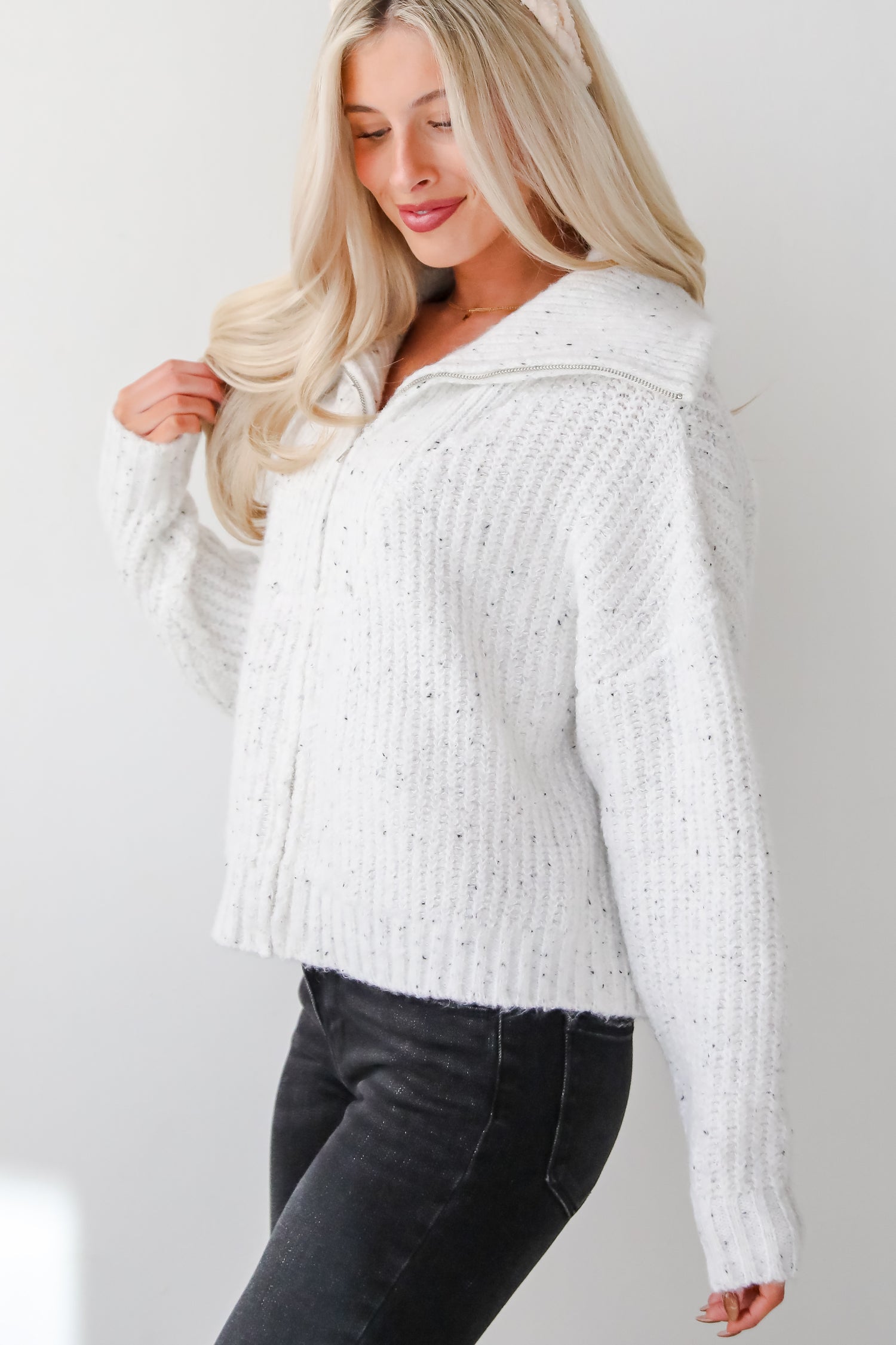 Cozy Agenda White Zip-Up Sweater