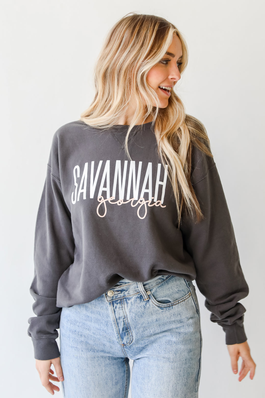 Charcoal Savannah Georgia Script Pullover. Graphic Sweatshirt. Georgia Sweatshirt. 